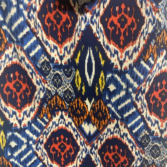 Cleo Sleeveless - Picture 2 of 3